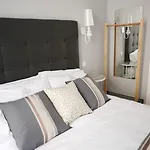 Bed & Breakfast B In B Downtown