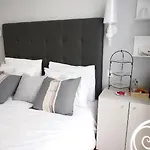 Bed & Breakfast B In B Downtown