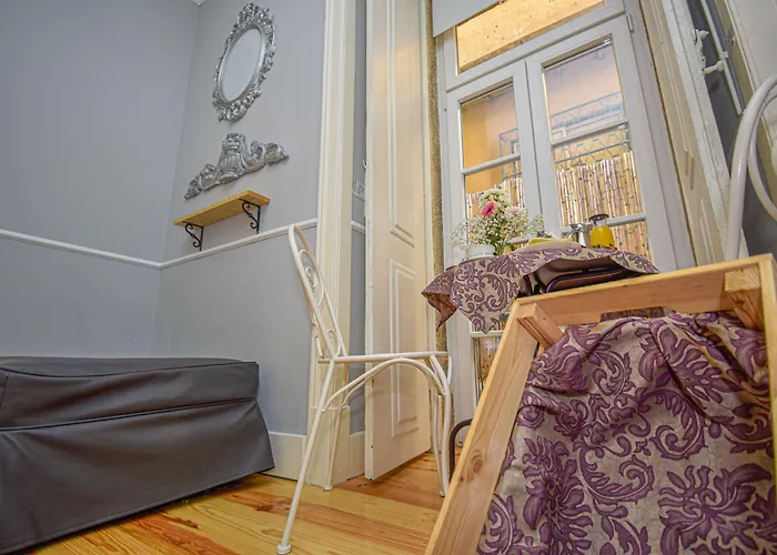 B In B Downtown Bed & Breakfast 3*