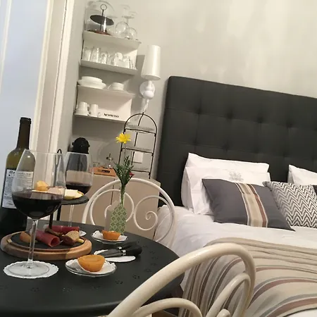 B In B Downtown Bed & Breakfast Lisbona