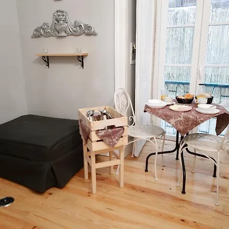 B In B Downtown Bed & Breakfast Lisboa